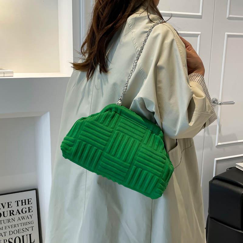 2025 Luxury New Towel Handbag Women Fashion Popular Portable Bucket Bag Chain Shoulder Messenger Bag