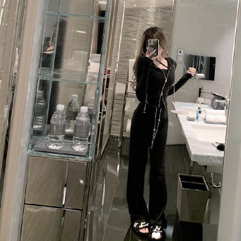 

Early Autumn Goddess-style Slimming Mini Fashion Sportswear Set for Women (two Pieces) with Playful and Lively Style XXL чорний