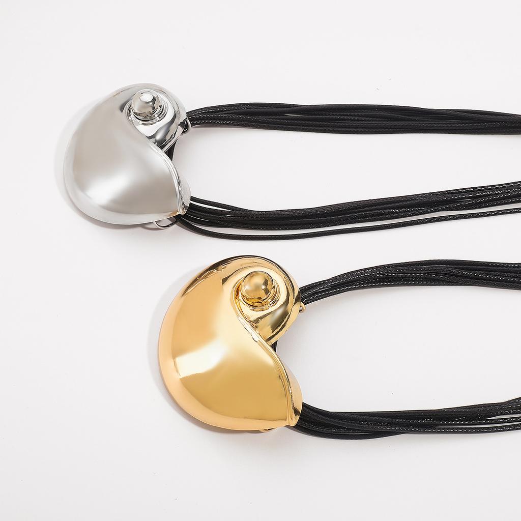 Tooxika Glossy Conch Pendant Necklace Trendy Exaggerated Geometric Waxed Wire Ocean Style Necklace