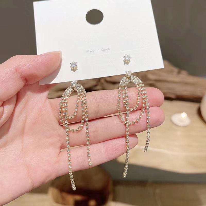 Silver Needle Sparkle Tassel Earrings: Slimming, Luxury, Trendy, Versatile Ear Jewelry for Women.