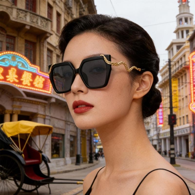 Fashion Square Frame Sunglasses With Metal Snake Temples For Men And Women UV400 Protections Large Lens Sun Glasses