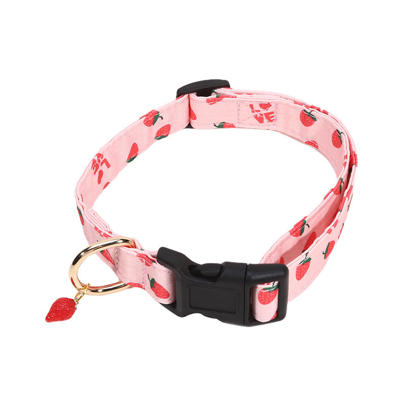 Fruit Pattern Pet Dog Collar Cute Strawberries Print Dog Collar Soft Comfortable Dog Necklace Daily Walk Adjustable Cat Collar