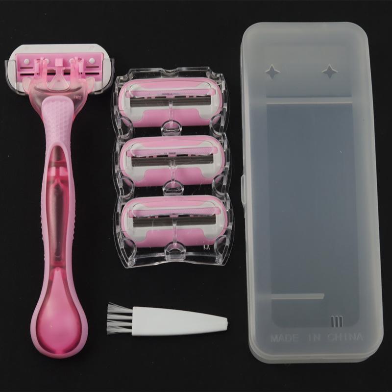 Manual Razor Shaving Set with Handle and Four Replacement Blade Cartridges Transparent Protective Case Included