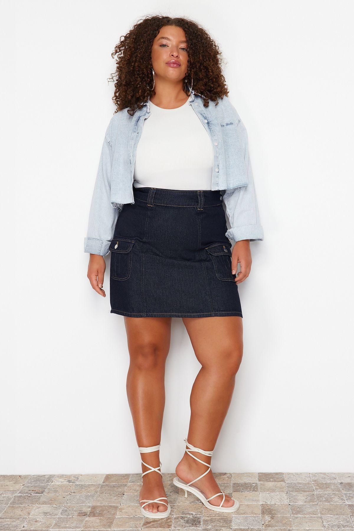 

Women s Style Plus Size Dark Blue Pocketed Mini Denim Skirt