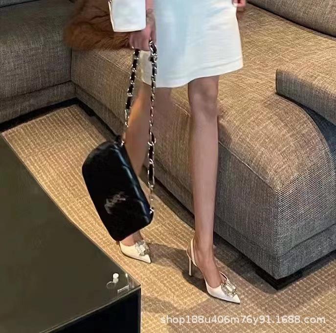 

[Spot] High-end black high heels for women s 2025 new sexy rhinestone temperament bag head sandals stiletto 40