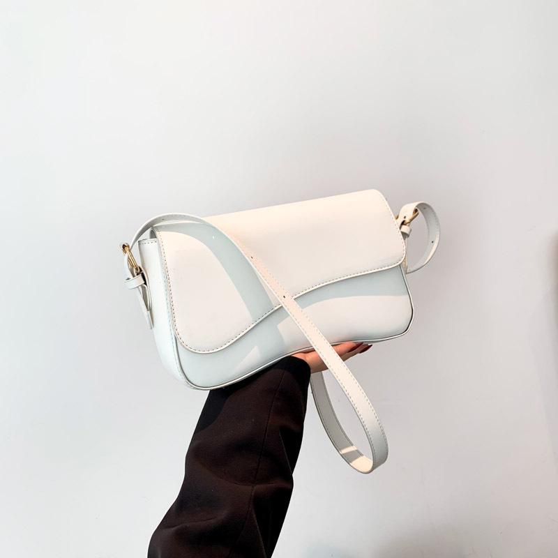 Fashion Retro Commuter Shoulder Bag Women'S Winter Versatile Underarm Small Square Bag
