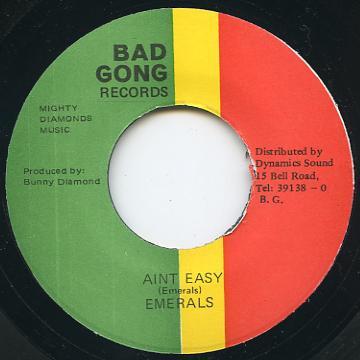 

7inch Record EMERALS Aint Easy NONE Bad Gong Record 1978 Jamaica Reggae Ska Dub Used