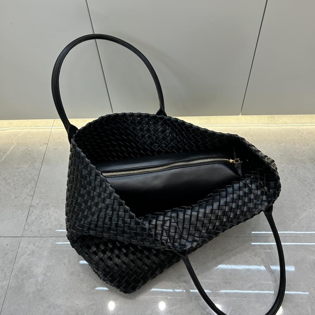 2025 Cross-border Explosion, Genuine Leather Woven Vegetable Basket, Cowhide Tote, Large-capacity Underarm Hand-held Large Bag, Women's Foreign Trade