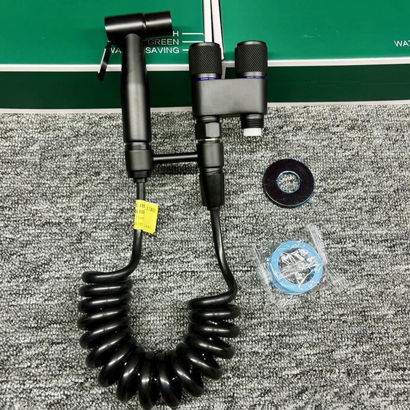 Handheld Bidet Sprayer 1-in-2-out Dual Control Valve For Toilet Extra Long Hose High Pressure Bathroom Spray Gun Kit For Bidet
