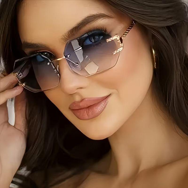 Fashion Oval Sunglasses Female Retro Trend Outdoor Metal Sun Spectacles High Quality Classic Male Luxury Eye Spectacles UV 400 Protection Goggles
