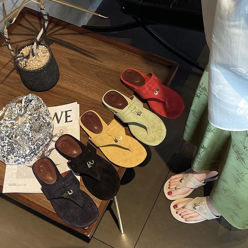 New retro flip-flops slippers women's summer wear thick heels, cold slippers women's skirt