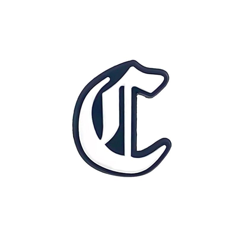 1 StückNeuer Stil Anhänger Altenglischer Buchstabe PVC Loch Schuh Schuhe Blume Silberner Buchstabe Schuhe Anhänger Schuhe Dekoratives Zubehör