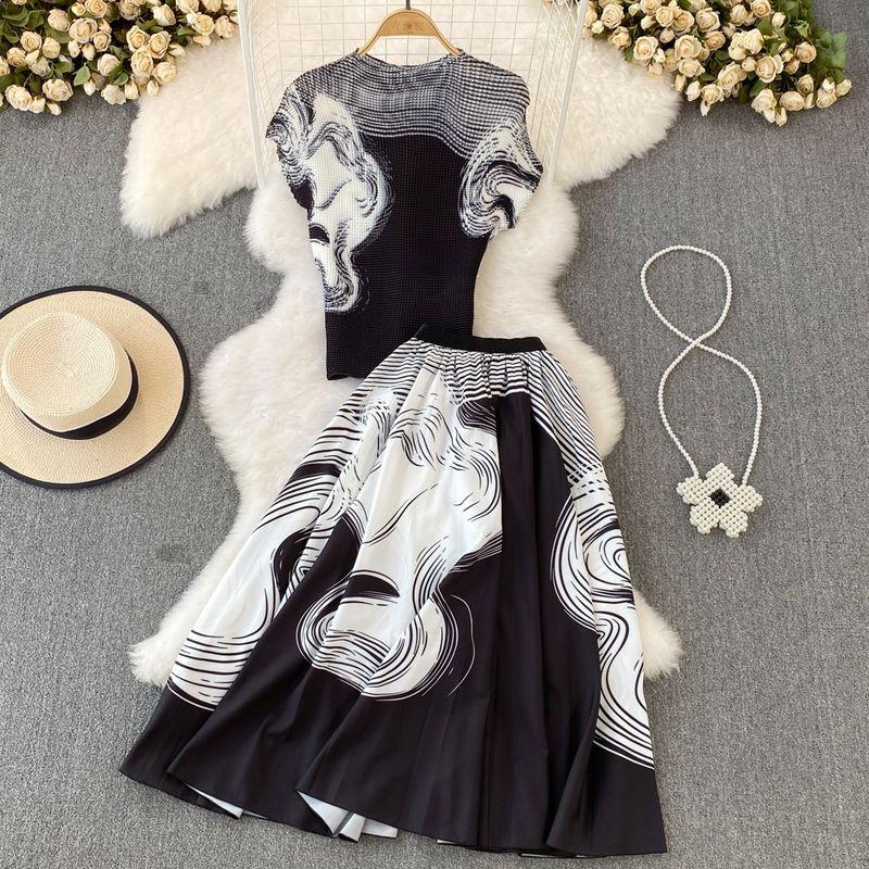 

Fashion round Neck Print Pleated Skirt Fashion Suit Black L