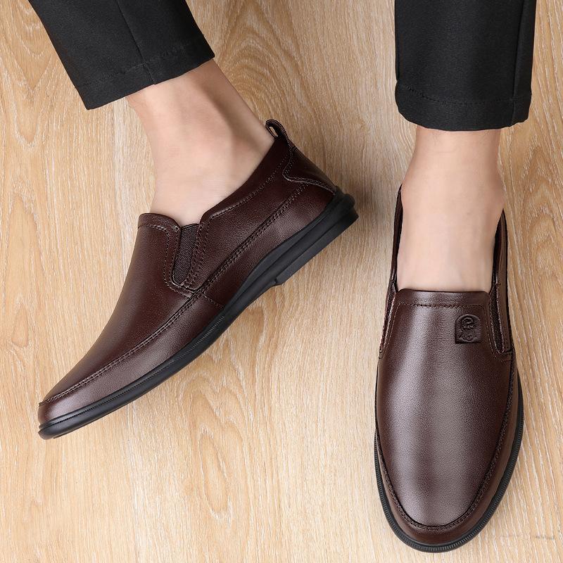 Men's shoes spring and autumn breathable leather soft-soled non-slip casual leather shoes men's one-pedal business beanie shoes