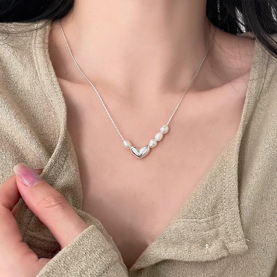 Korean S925 Silver-Plated Water Drop Necklace: Elegant, Retro, Creative Clavicle Chain for Women