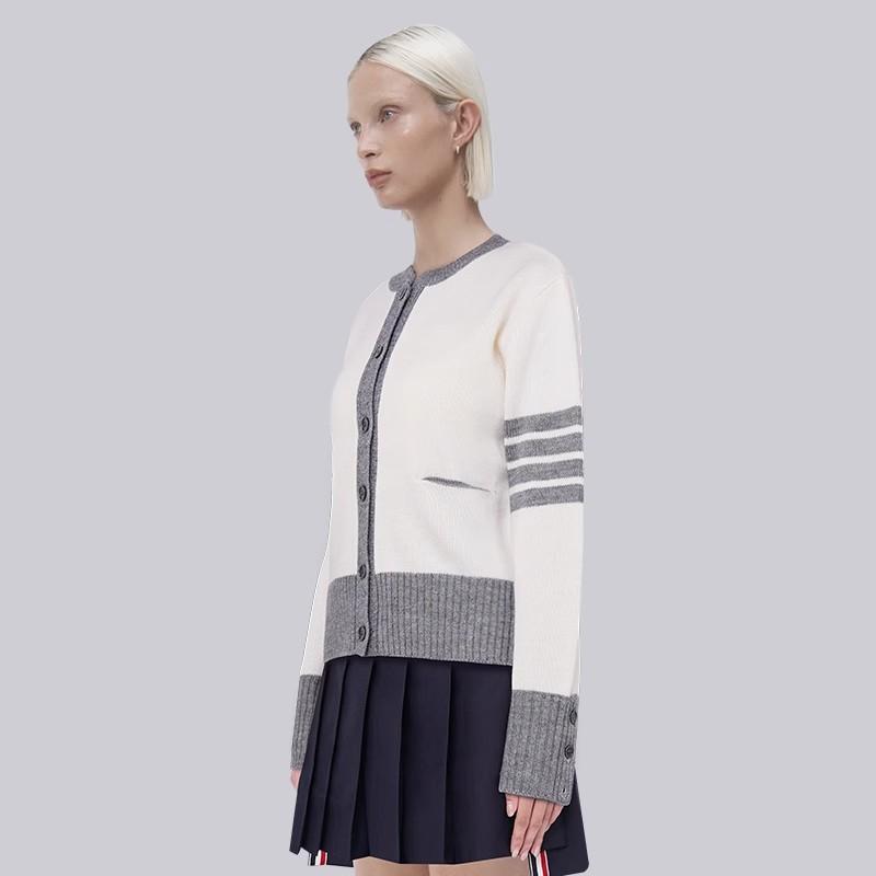 TB Knitted Sweater Women's New Round Neck Color Blocked Knitted Cardigan Top Coat Women's Stylish Versatile Look Slim Cardigan Academy