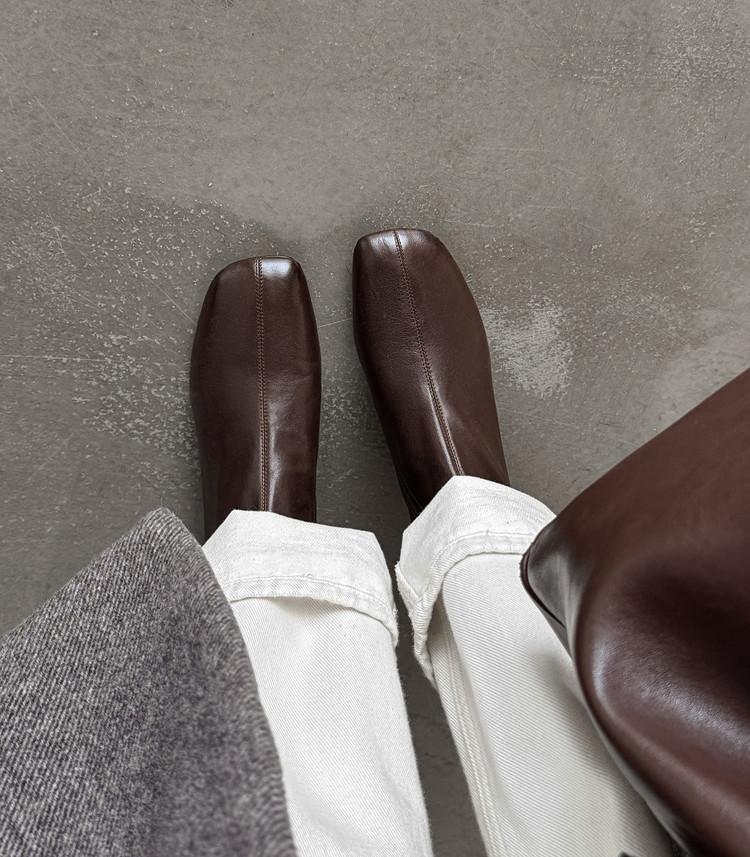 

Winter thin boots women s 2025 new square head thick heel suede short boots versatile high heel Internet celebrity thin bare boots 39 темно-коричневого