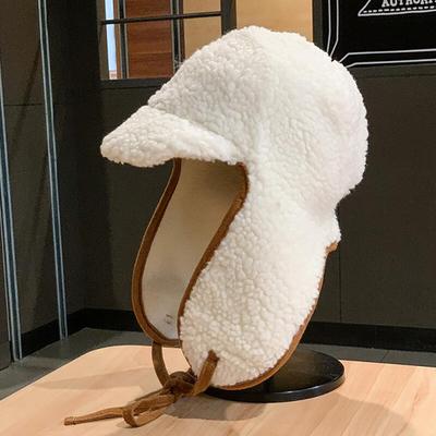 Bonnet à Oreillères avec Sangle Poggle Blanc