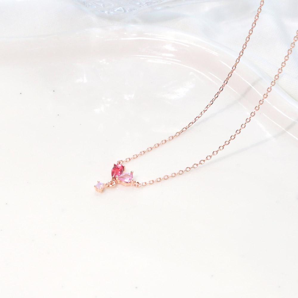 Dieuamour Escal Heart Necklace 2 Colors