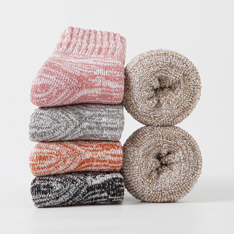 5/10 Pairs Comfortable Casual and Versatile Autumn Winter Women's Socks Multi Color Retro Color Scheme Thickened Warmth Fleece Socks for Women