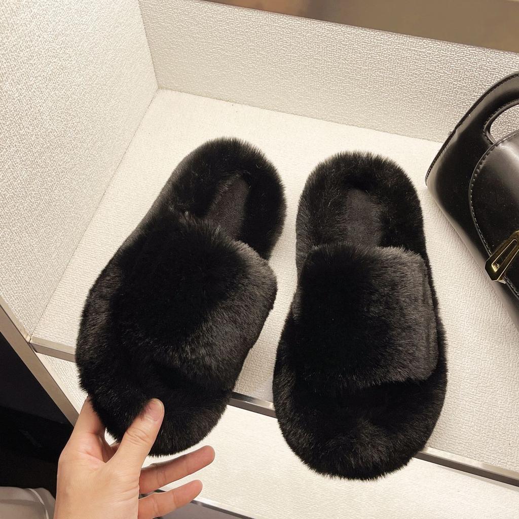 Large Size Fluffy Slippers Women's Fashion and Versatile 2025 Winter New One-word Warm Indoor Cotton Slippers