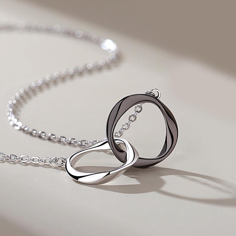 Mobius Double Ring Couple Necklace for Men and Women, Simple Japanese and Korean Pendant Collarbone Chain Necklace
