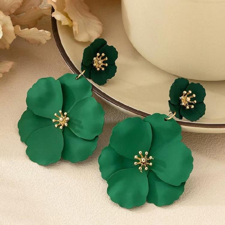Eye Catching Woman Studs Earrings Flower Pendant Earrings Colorful Ear Jewelry Iron Texture for Matching Fashion Outfits