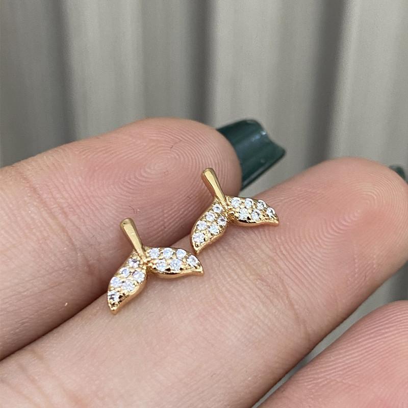 

Seiko full drill fishtail stud earrings French style wind earrings