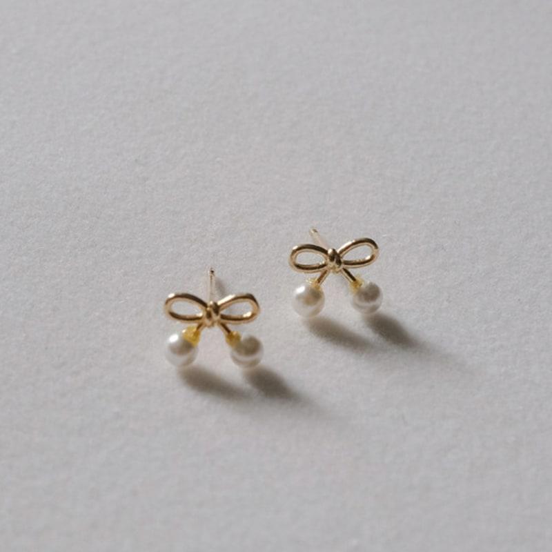 Modernlike 14k Pearl Tie Ribbon Earrings