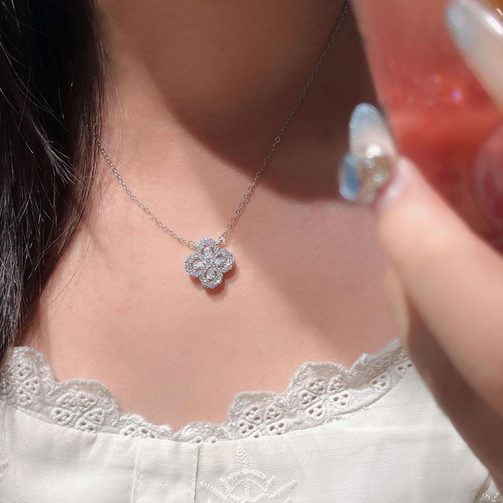 Hw Four-Leaf Clover Necklace Women'S Snowflake Water Droplets Full Of Diamonds Pendant Fashionable And Beautiful Giant Sparkle-Shaped Collarbone Chain