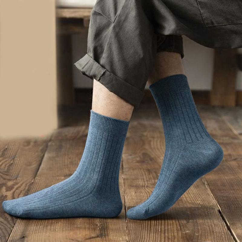 5 Pairs Moisture Wicking Sports Socks With Ribbed Knitted Design Breathable Solid Color Middle Calf Socks For Men Women