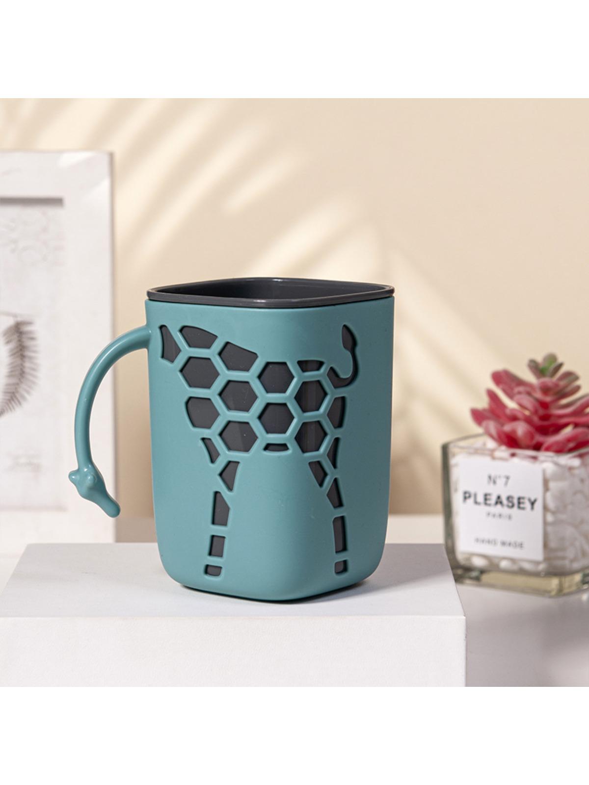 

Giraffe image mouthwash cup, suitable for bathrooms, simple household toothbrush cup