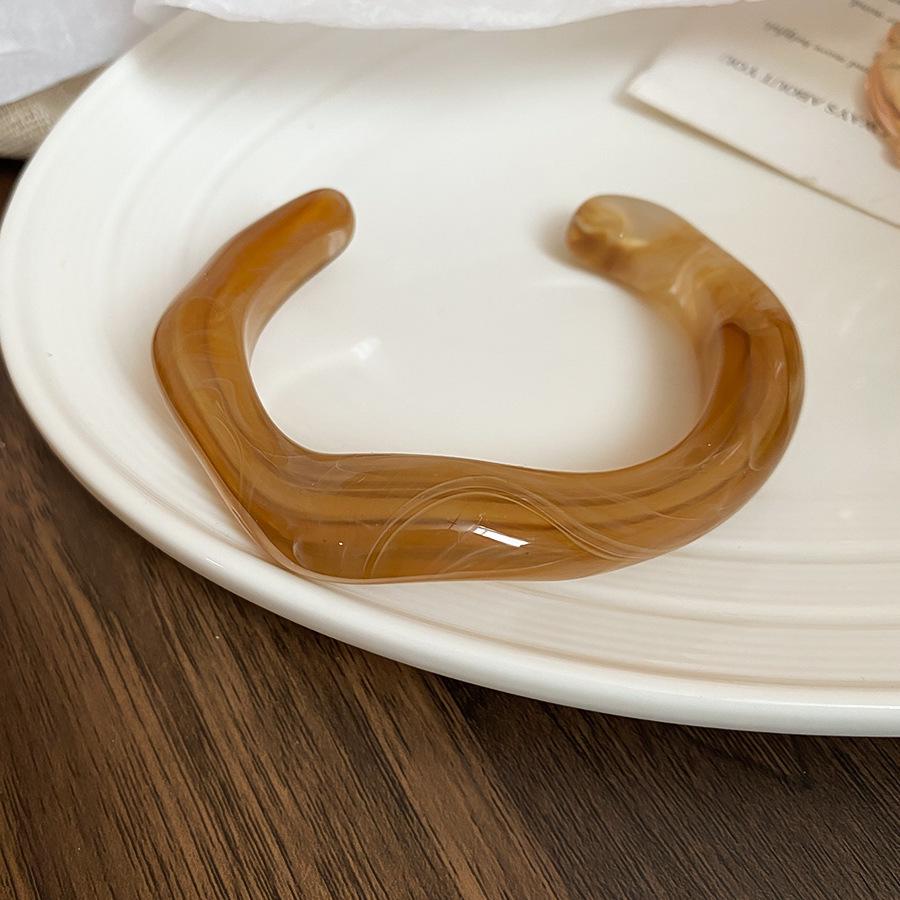 Dopamin Ombre Geometrischer Harzarmreif: High-End Europäischer & Amerikanischer Nischen-Modeschmuck