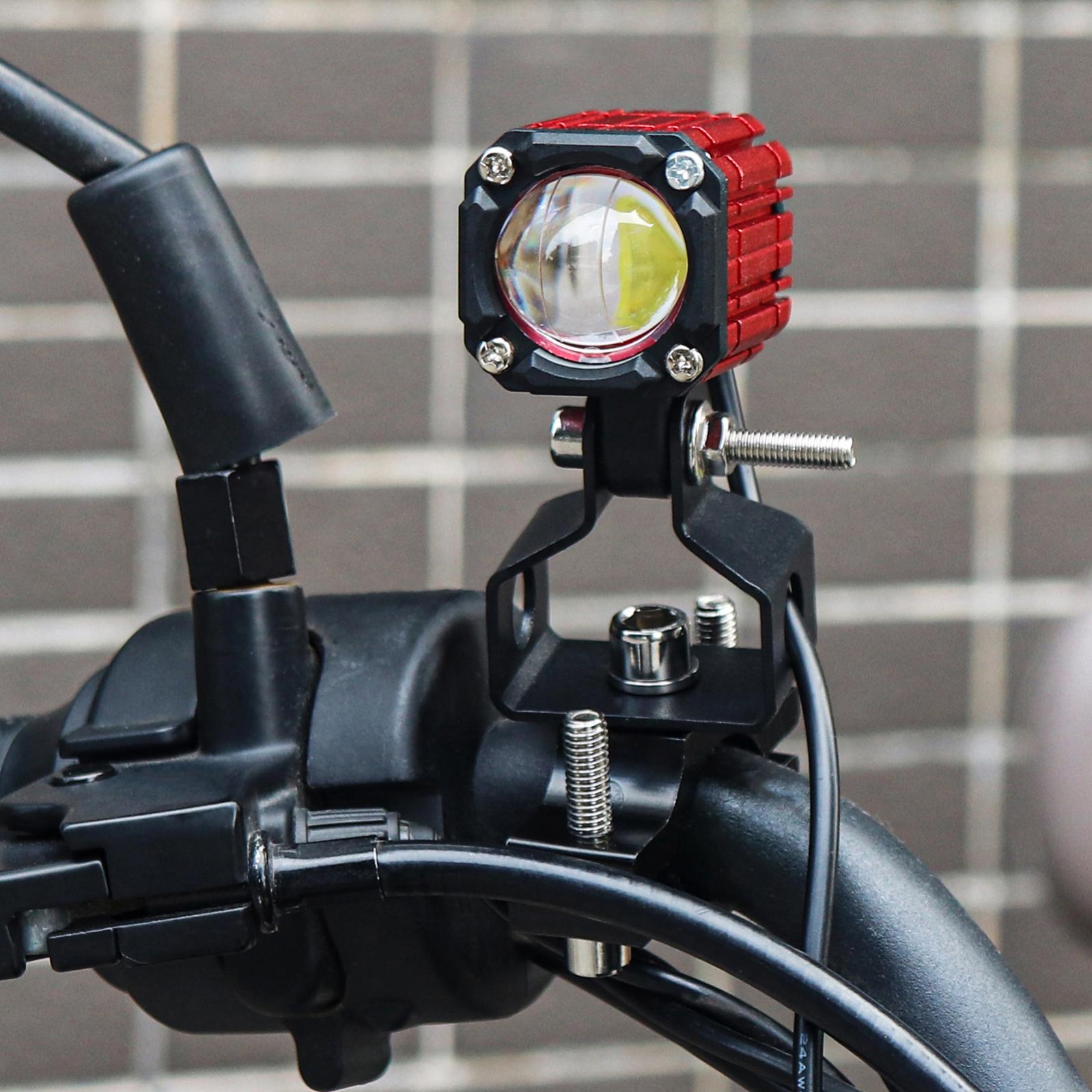 

2pcs 4Mode HiLo Beam Dual Color LED Headlight Spotlight 6500K 3200K 3200LM for Motorcycle Truck ATV UTV SUV Boat with Pipe Clamp Mirror Screw Bracket червоний