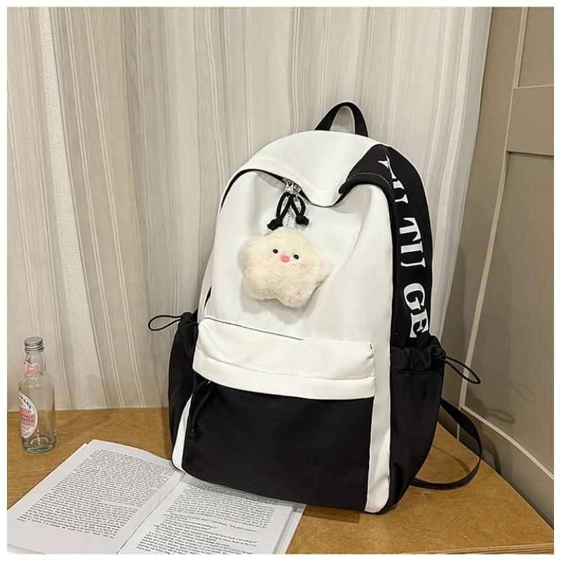 The New Schoolbag Is High-value, Fresh and Sweet Backpack, Female Contrasting Color Splicing, Light Spring Outing, and Large-capacity Backpack.