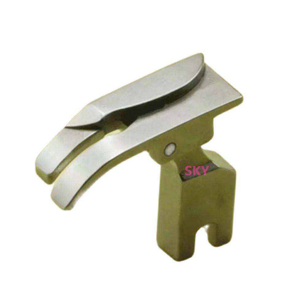 Computer lockstitch sewing machine for making hat presser foot светло-серый