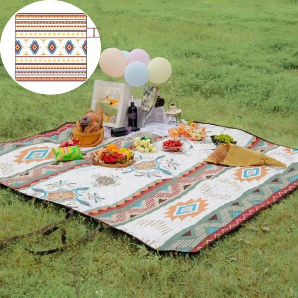 Large Size Waterproof Picnic Blanket Moisture-proof Camping Pad New Design Beach Blanket Beach