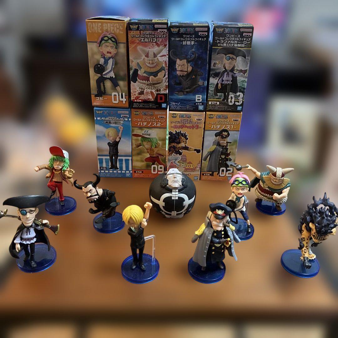 

[USED] One Piece World Collectible Figure Set of 8 (Bonus Bear Doll Included)