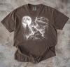 T-shirt Rana Luna Che Ulula, T-shirt Grafica Vita Stagno Foresta Anni '90, T-shirt Streetwear