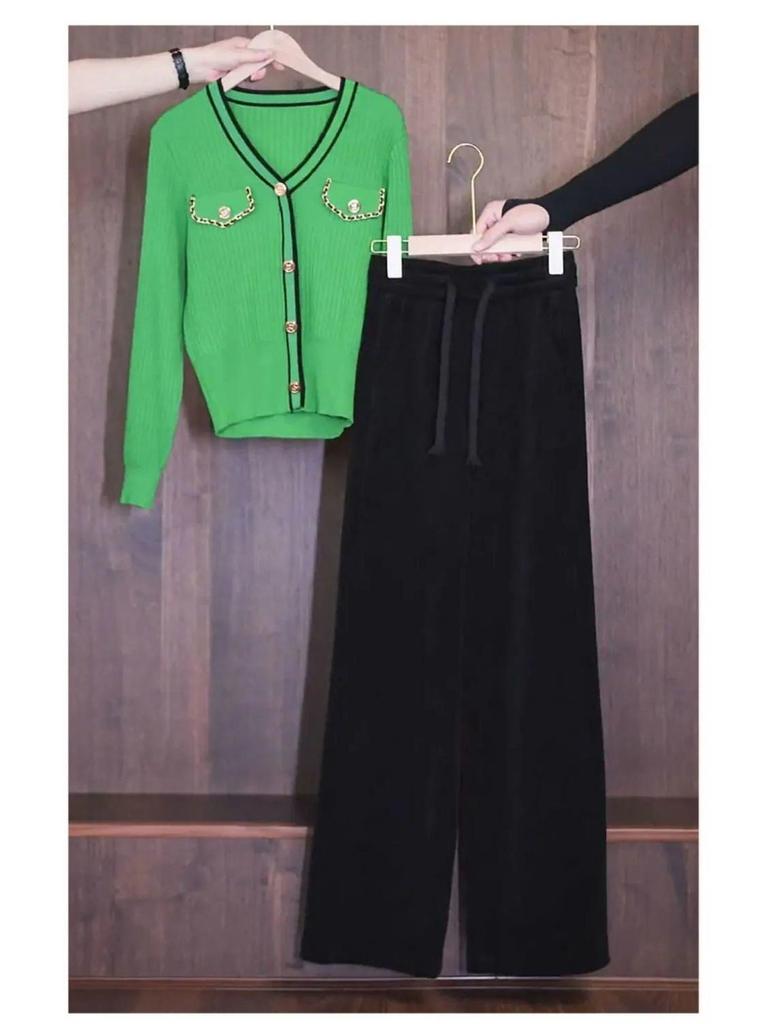 Women's Black Corduroy Wide-Leg Pants with Fleece Lining for Autumn/Winter 2025