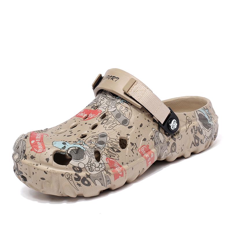 Fashion Summer Clogs Men Slippers Light Soft EVA Men's Hole Shoes Outdoor Sandals Home Garden Shoes Male Beach Flats Big Size 40-47