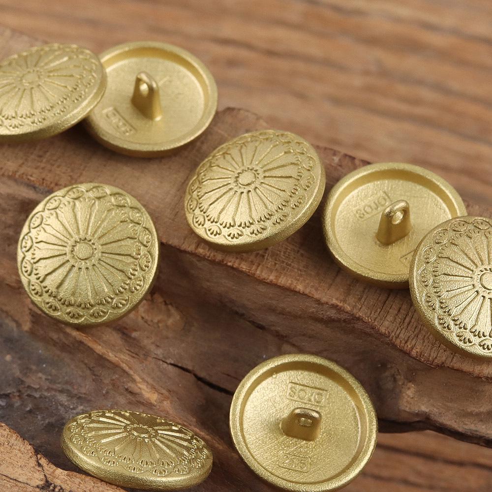 

Сшитая вручную ретро-рубашка из денима с японским цветочным узором и металлическими пуговицами на высоком голени