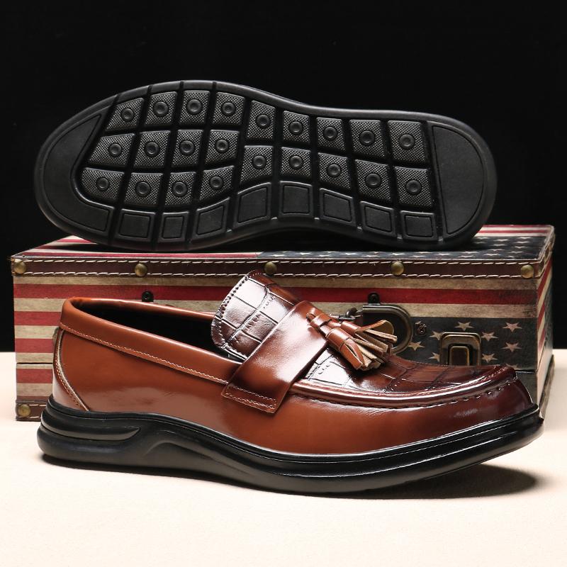 Mens Classic Retro Tassels Loafers Moccasins Men'S Casual Shoes Crocodile Grain Leather Men Outdoor Driving Flats 5881