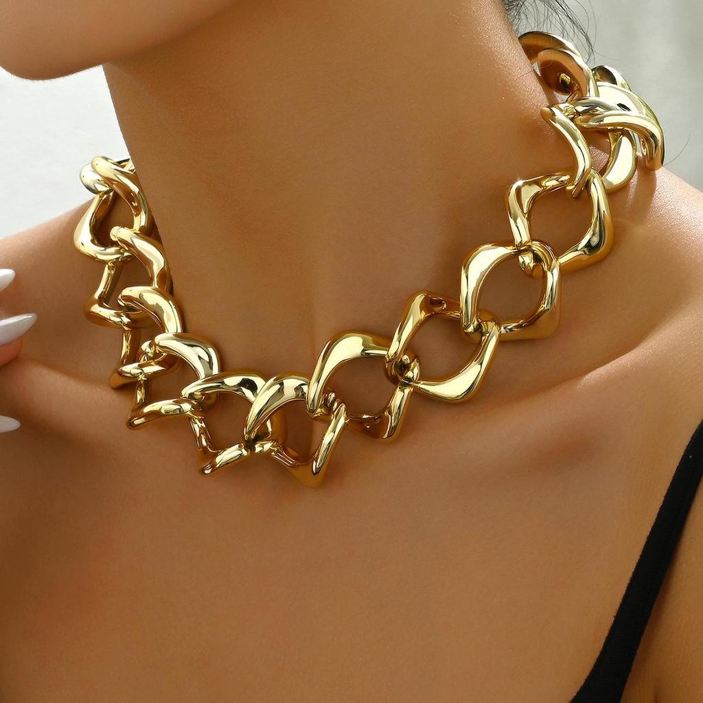 Women's Hip-Hop Clavicle Necklace - Exaggerated & Versatile Niche Jewelry
