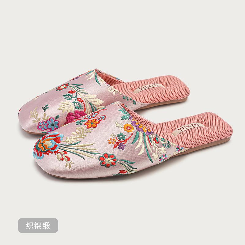 Fashion Luxury Silk Satin Slippers Women Chinese Embroidered Flower Design House Slippers Light Comfortable Winter Warm Mules Flip Flops