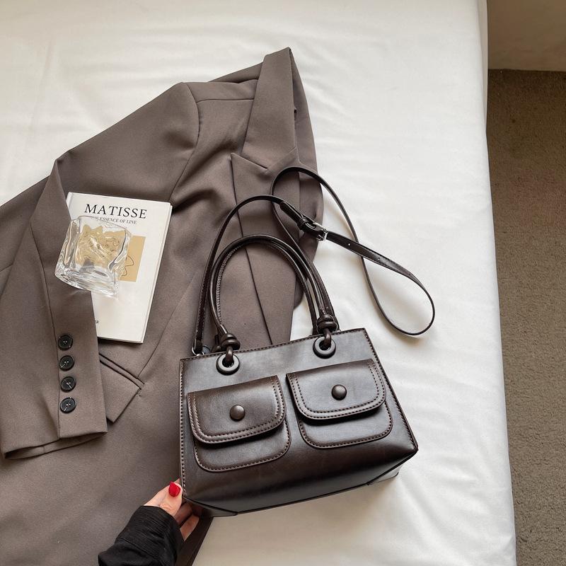 

Retro bag women s new summer versatile messenger bag casual portable work commuter bag