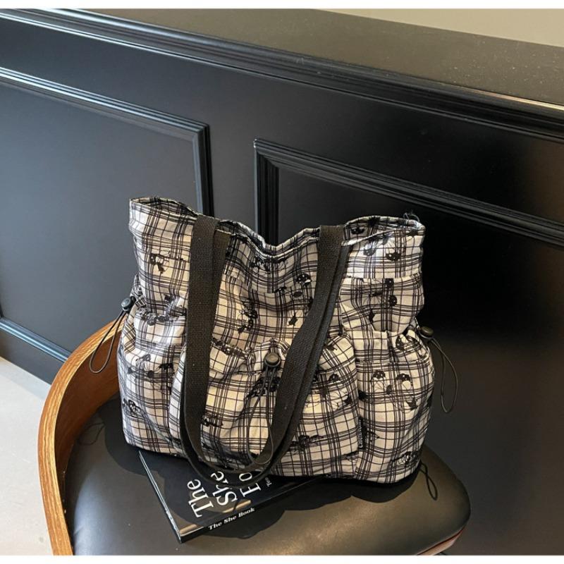 

Відділення квіткова мила полотняна сумка нішевий дизайн великої місткості сумка-тоут сумка для поїздок сумка на плече під пахви чорний