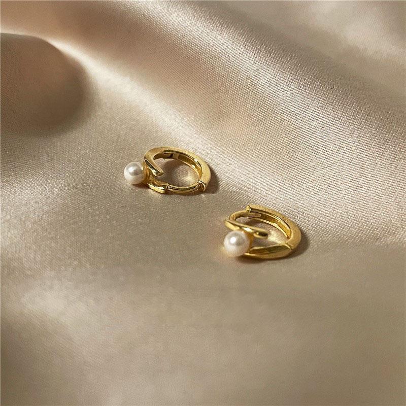 Retro Temperament Arc Ear Buckle Earrings Women's Simple Niche Design Earrings