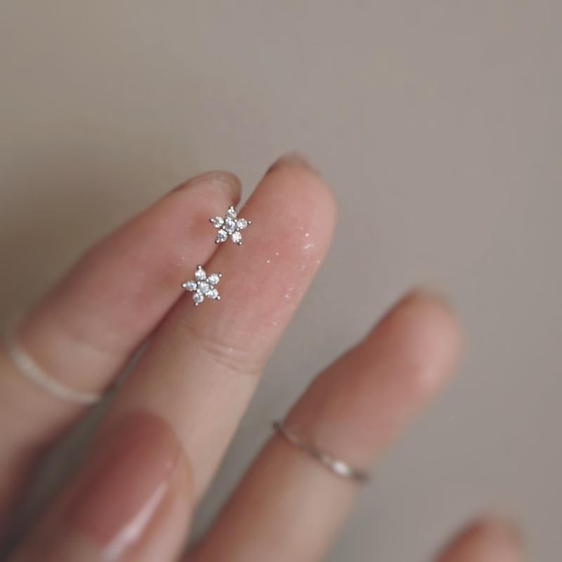 925 Silver Needle Simple Small Stud Earrings Round Cubic Zirconia Minimalist Stud Earrings Gift for Her