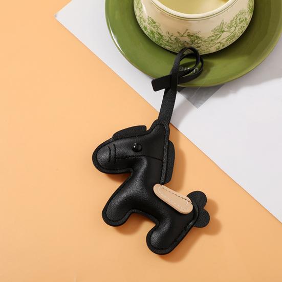 Keychain Vibrant Color Faux Leather Horse Design Key Chain with Lanyard Backpacks Car Keys Handbags Bag Accessory